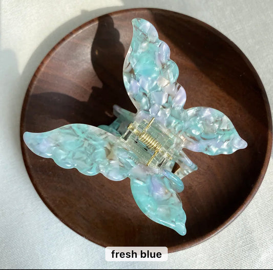 Butterfly Claw in Fresh Blue
